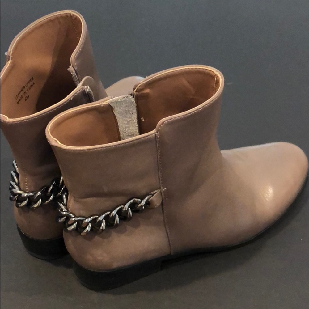 Renvy Ankle Moto Boots Size 6
